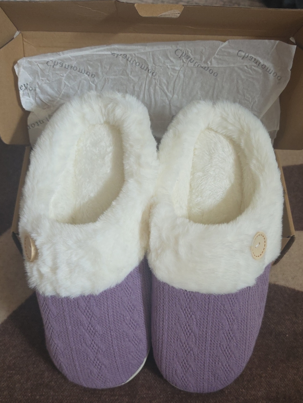 New In Box Cozy Women's Size 11/12 EU 42 Purple Faux-Fur Slip-On Slippers